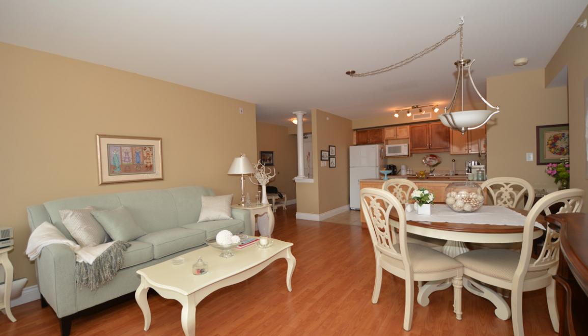65 Bonaccord Street Dining Room & Living Room Image