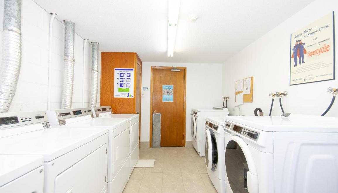 75 Greenfields Apartment Laundry Room Image