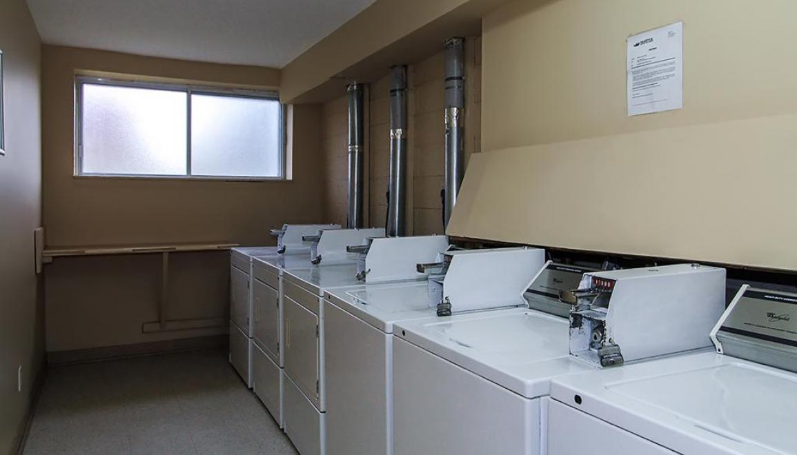 Freshwater Road Apartments Laundry Room Image