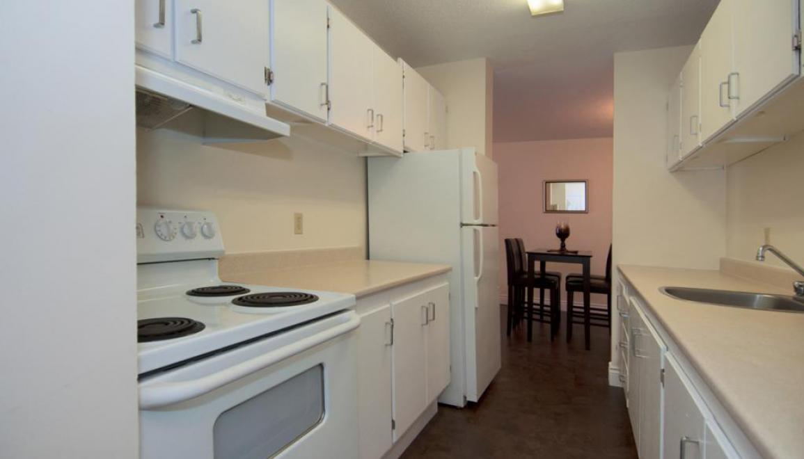 Glenforest Apartments Kitchen & Dining Area Image 