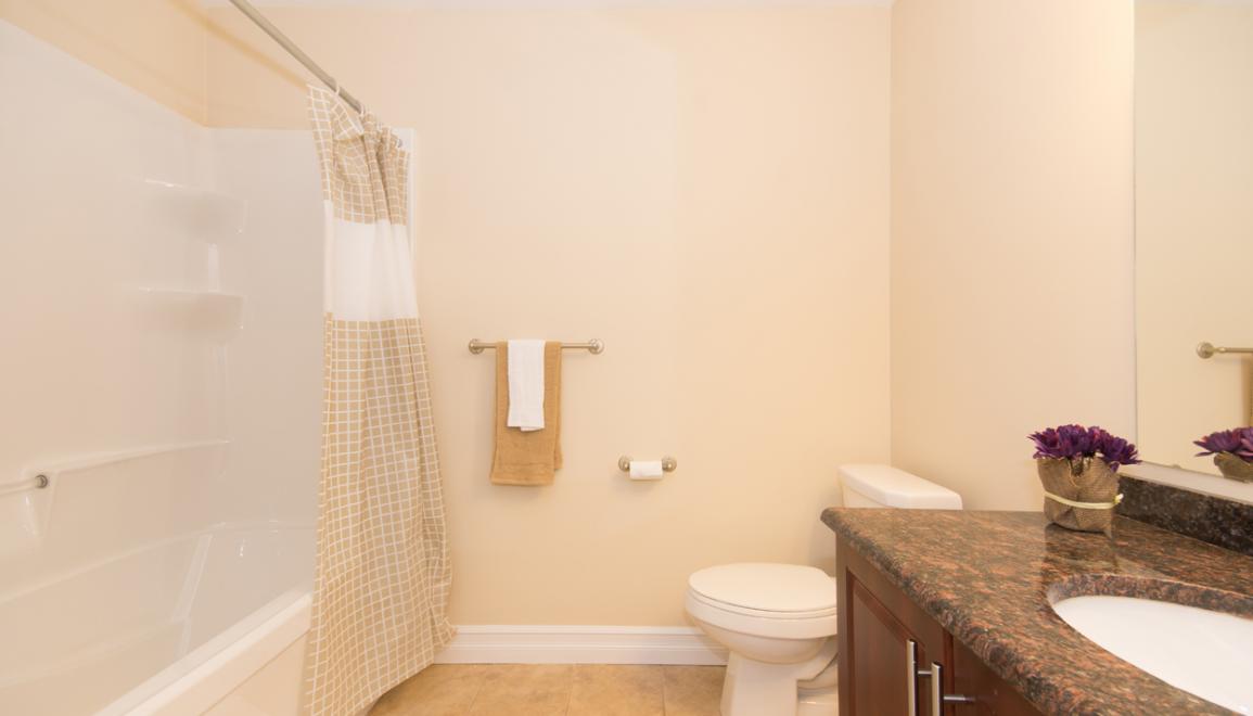 The Linden Bathroom Image
