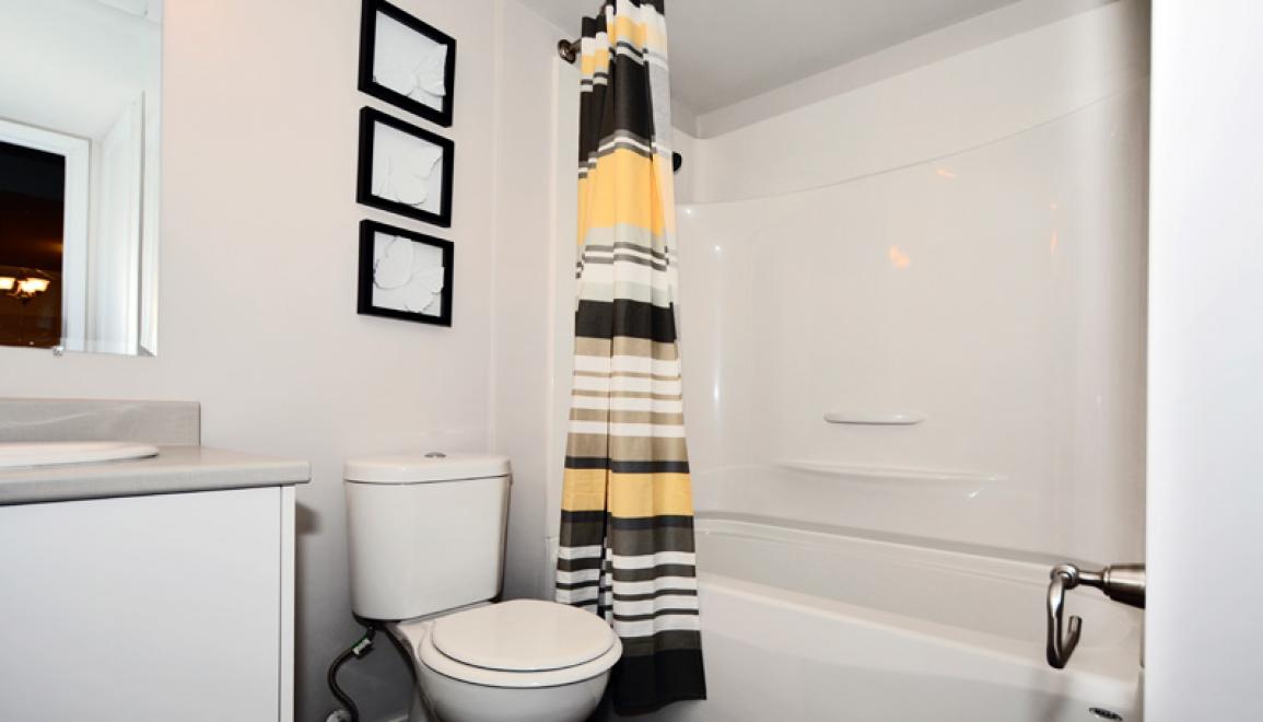 Quinpool Towers Bathroom Image