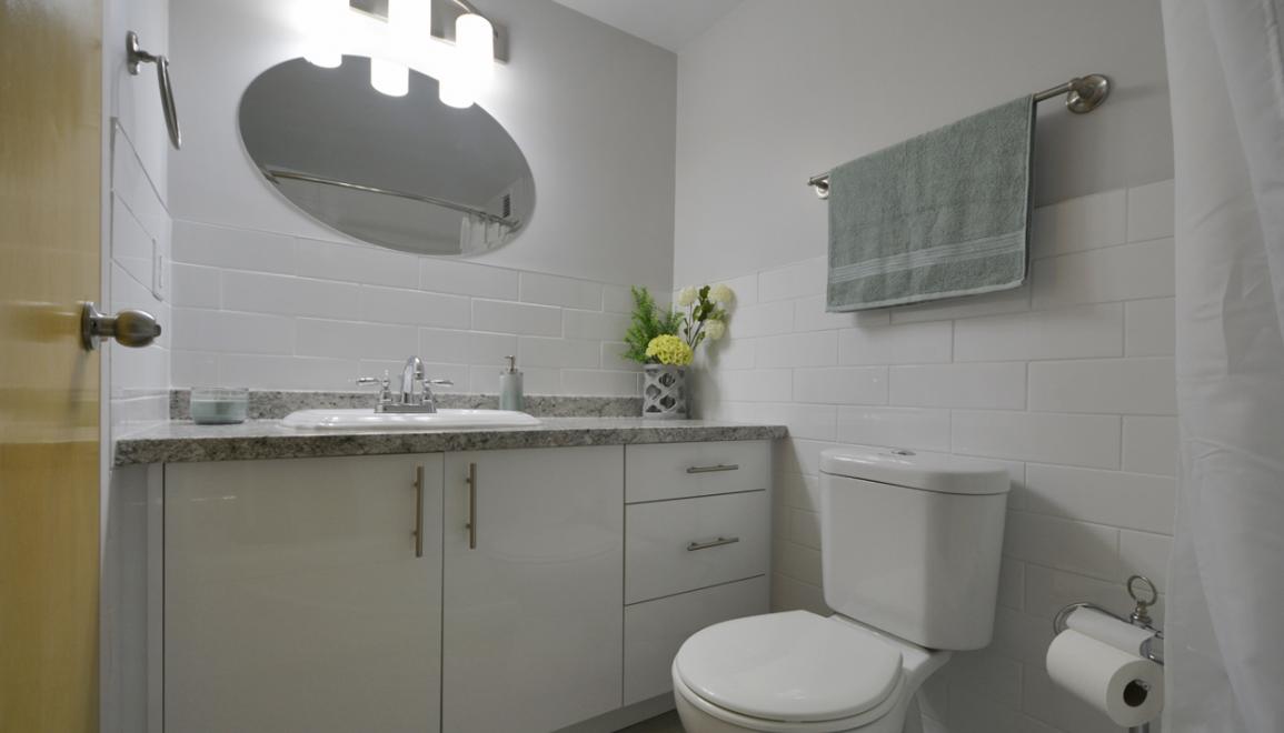 Lorentz Apartments Bathroom image