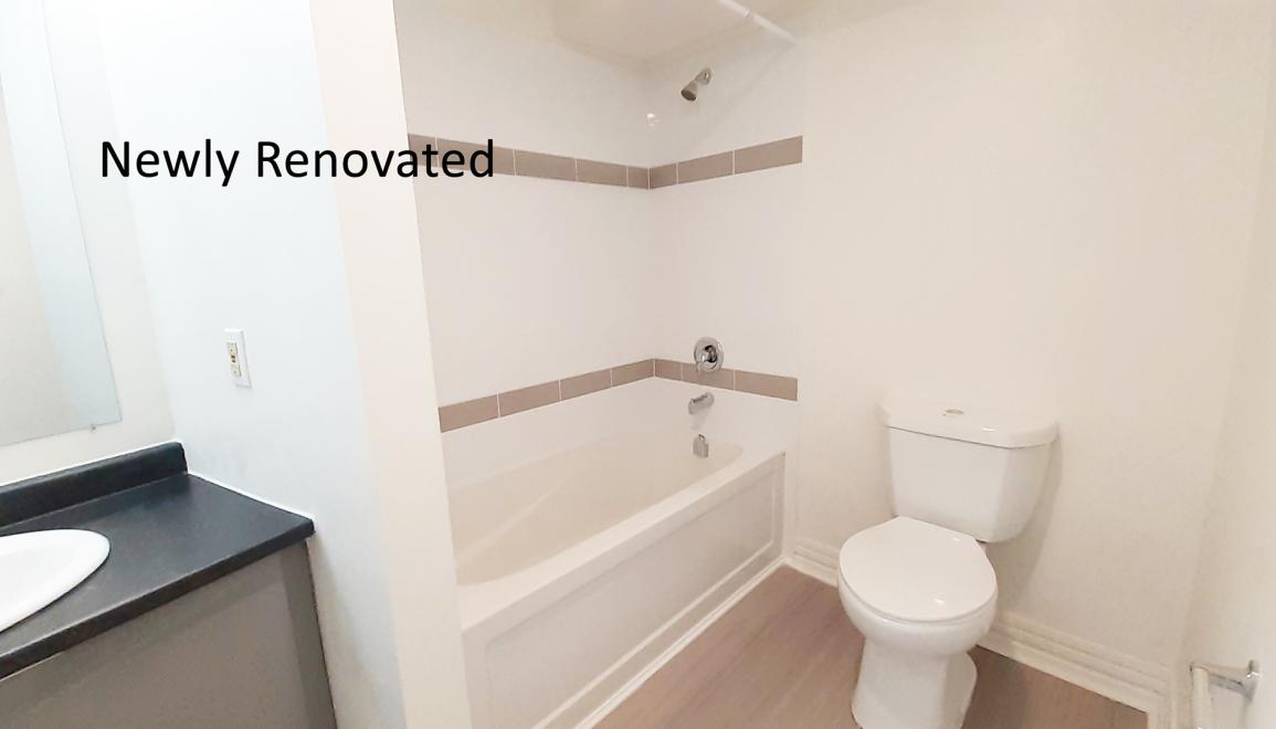 50 Barkton Apartments Renovated Bathroom
