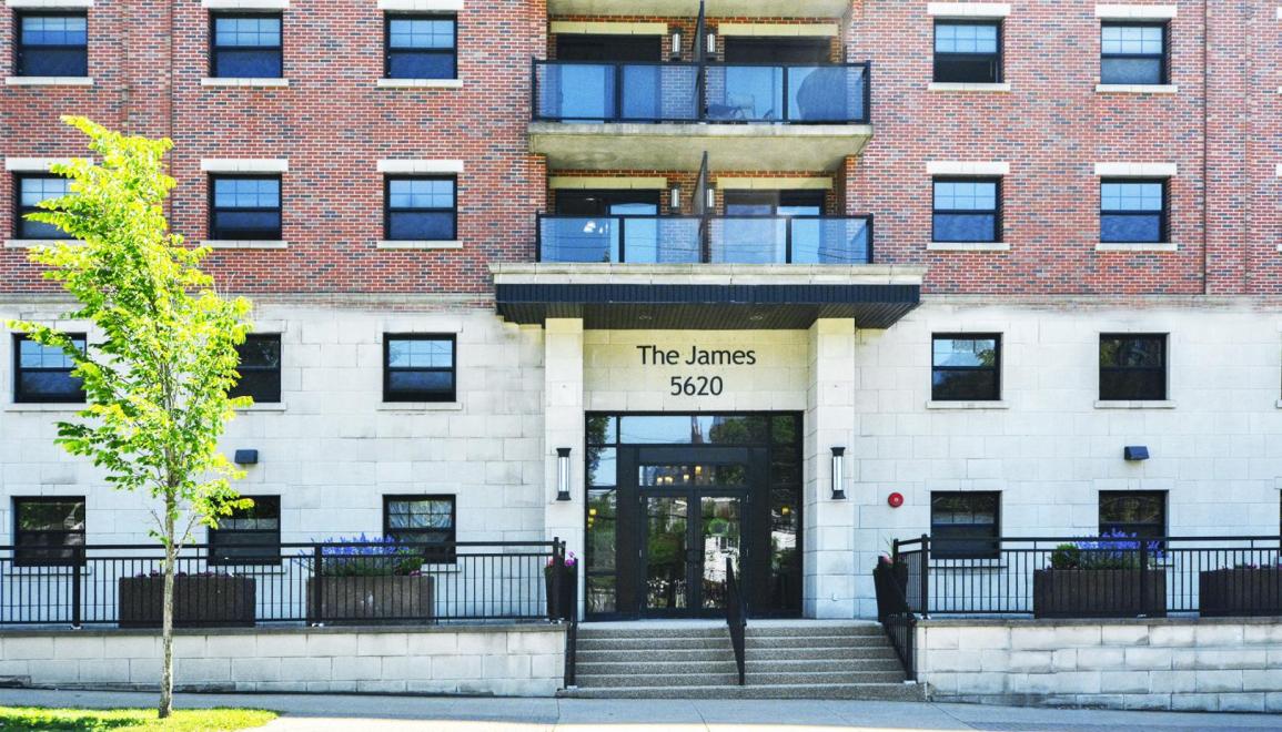 The James Exterior Image