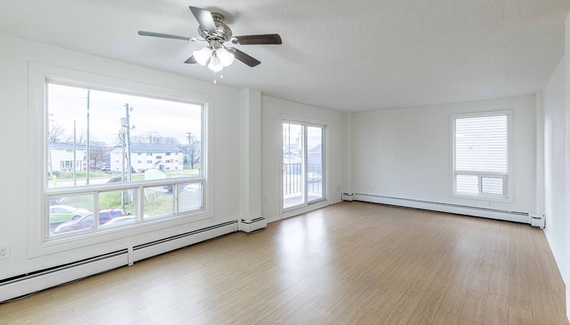 53 Somerset Street Livingroom with Balcony