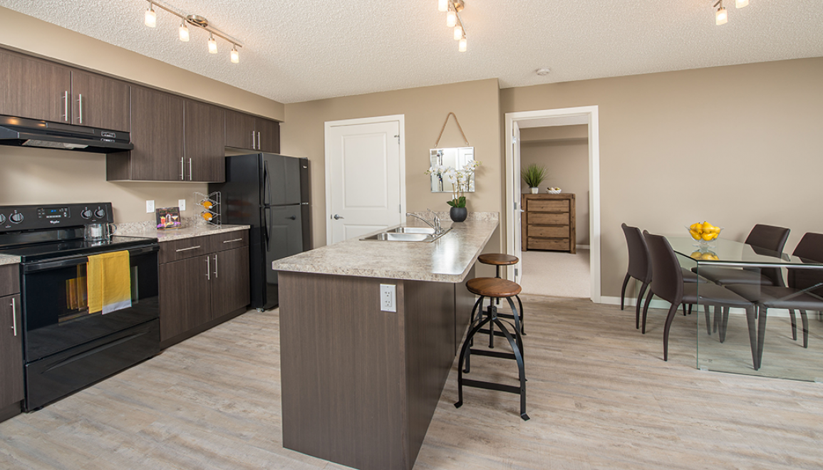 Tisbury Crossing Apartments - Kitchen & Dining Room