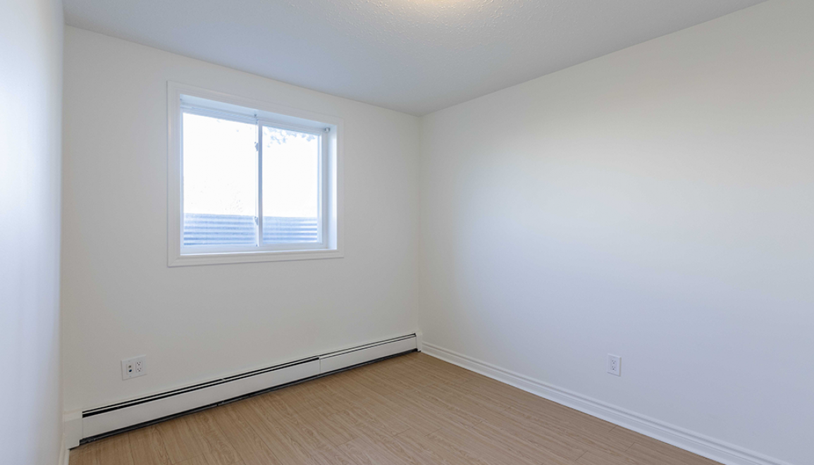 Woodward Gardens Renovated Bedroom