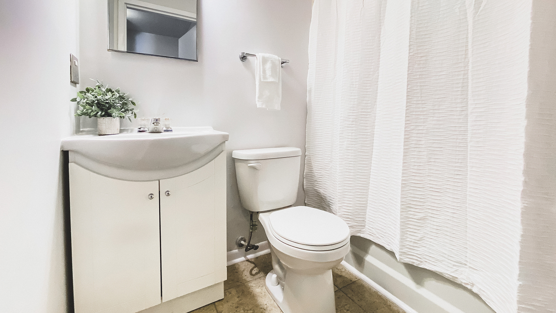 Mount Pleasant Bathroom Image