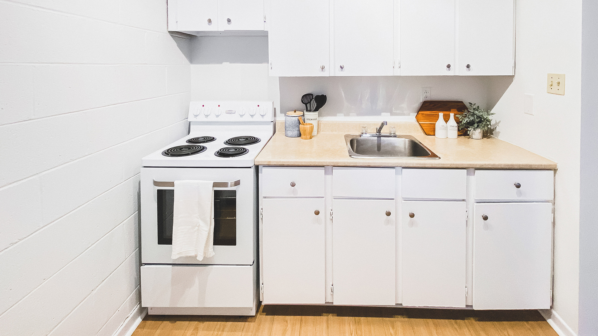 Cornwall Manor Apartments Kitchen Close Up Image