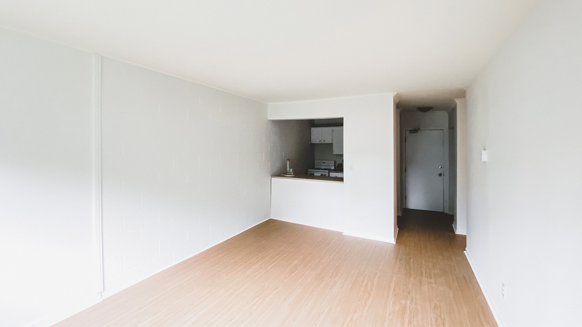 Cornwall Manor Apartments Livingroom Image