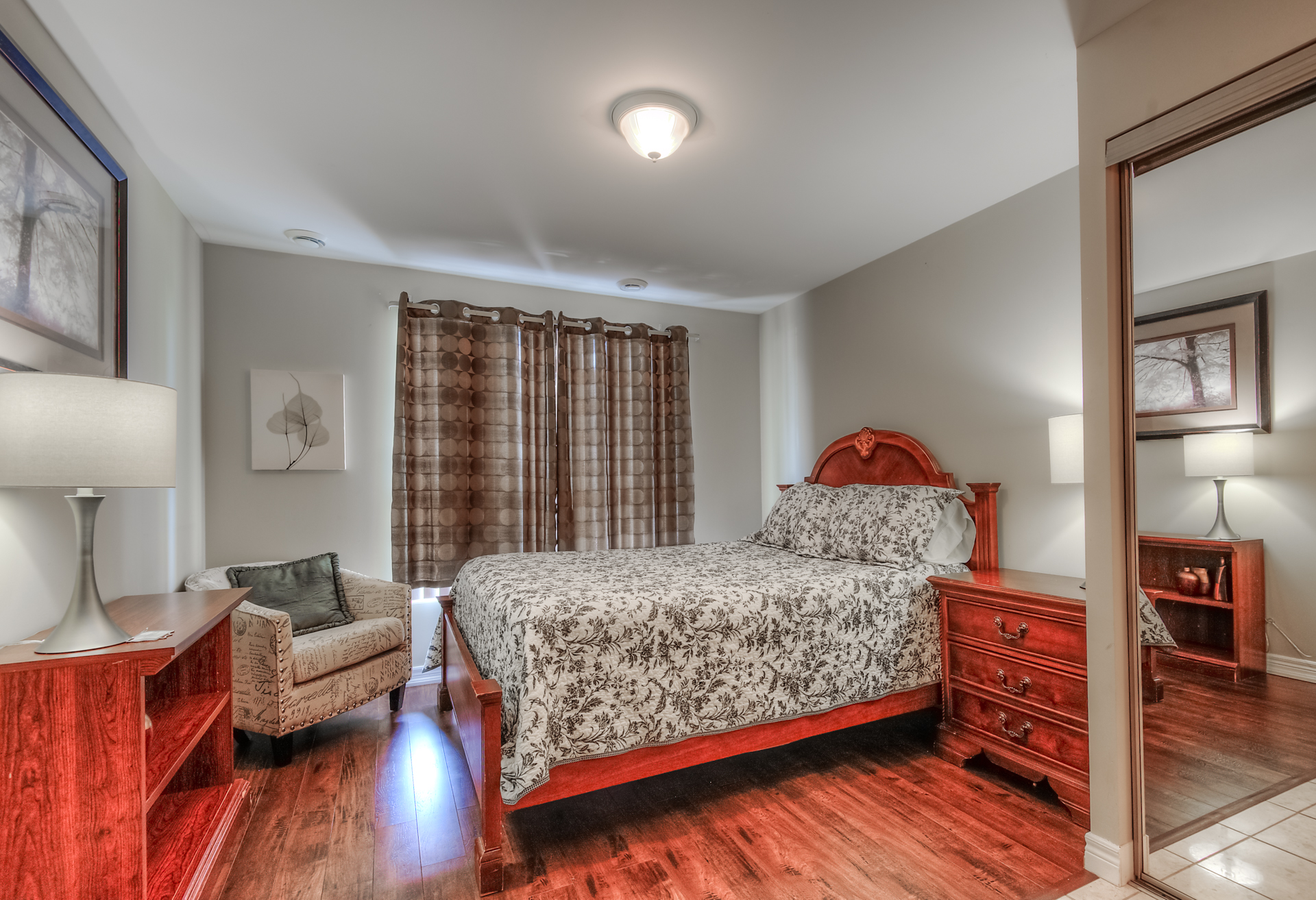 Rivers Edge 2 Apartments Bedroom Image