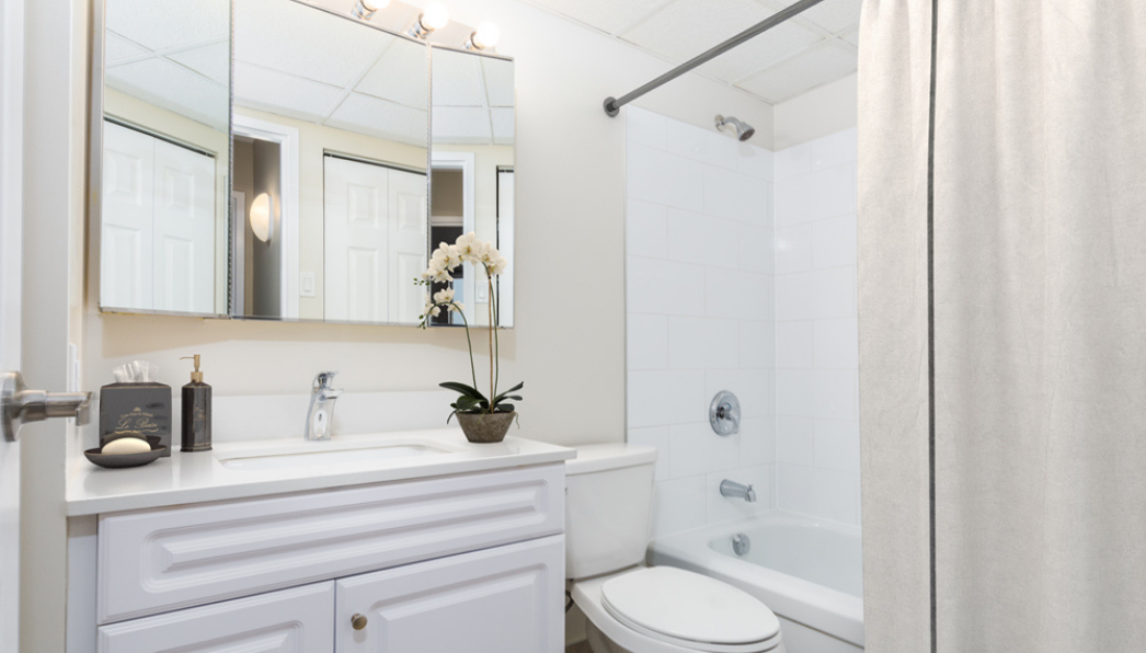 211 Willett Bathroom