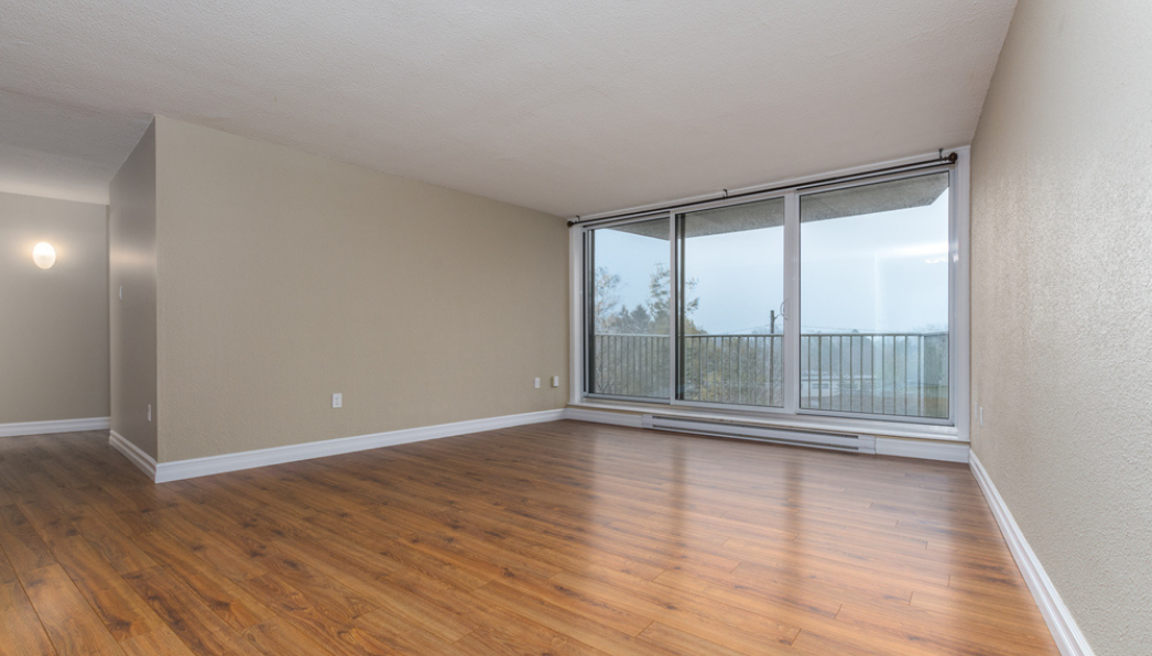 211 Willett Living Area