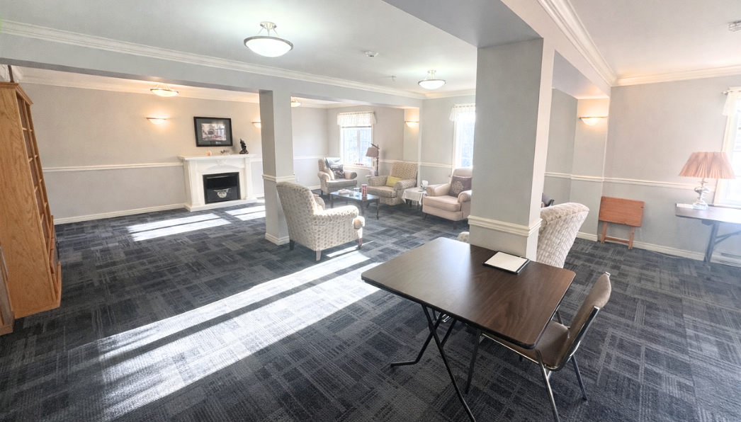 300 Reynolds Street Apartment Common Room Image