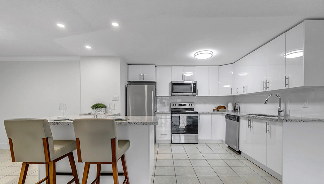 Rivers Edge 1 Renovated Kitchen