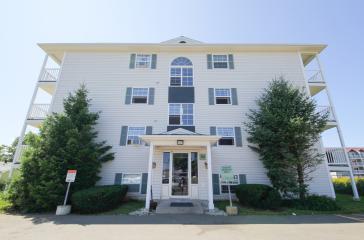 316 Acadie Avenue Apartments Exterior Image
