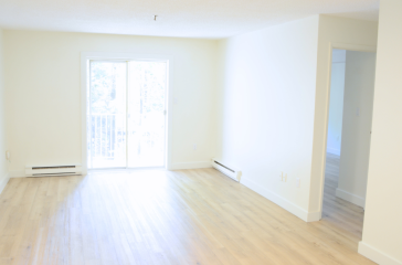 75 Knightsridge Living