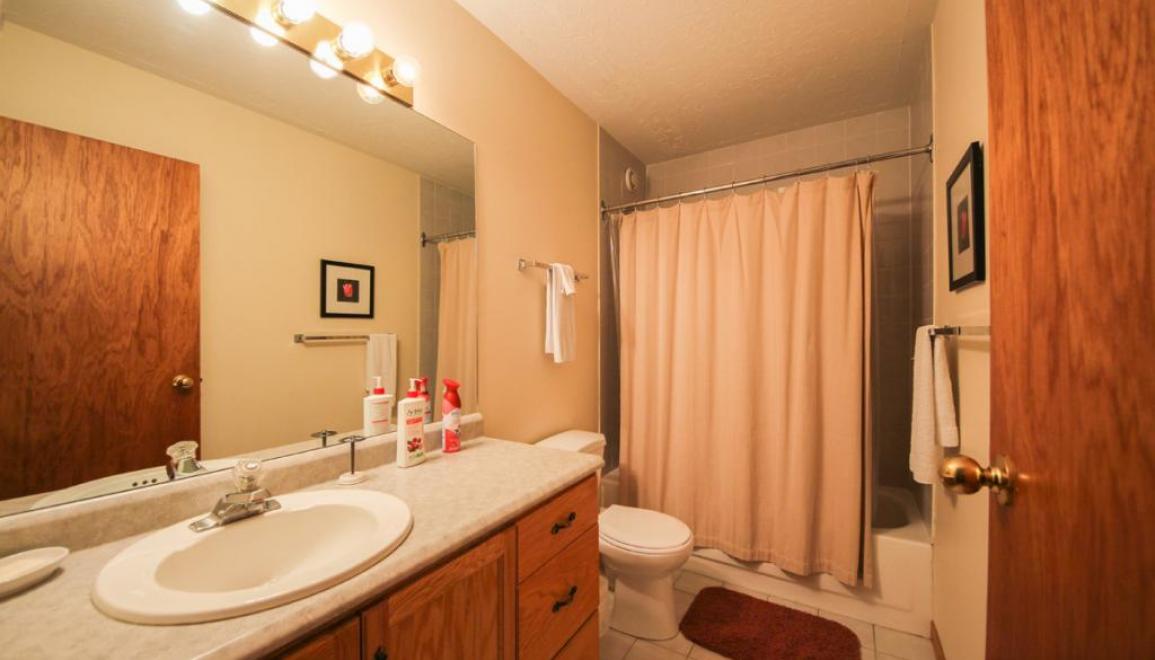 127-157 Biggs Street Bathroom Image