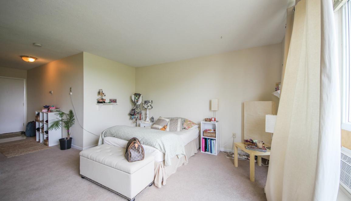 Princess Place Bedroom Image