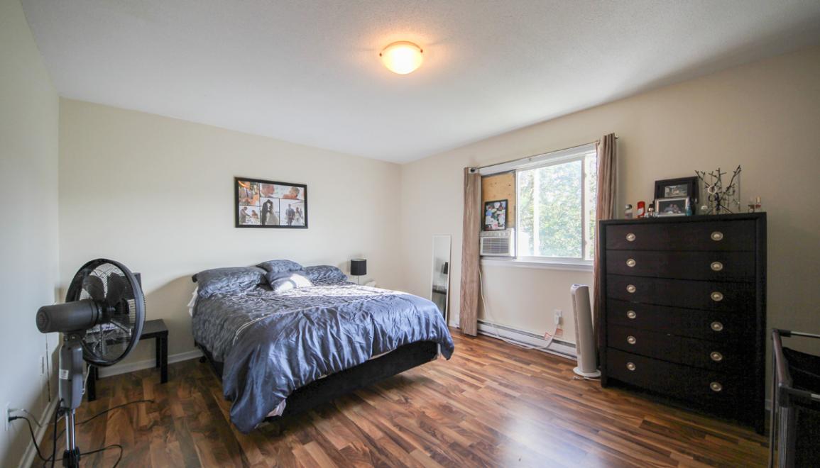 116 & 126 Wilsey Apartments Bedroom 2 Image