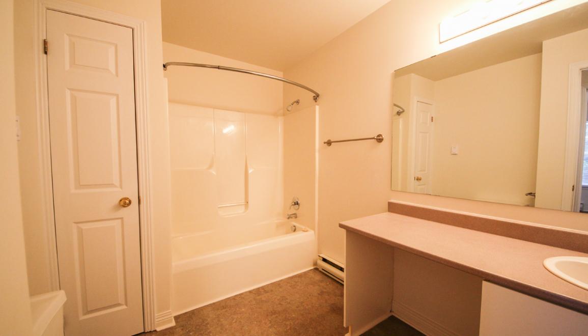 Hester & Church Bathroom Image