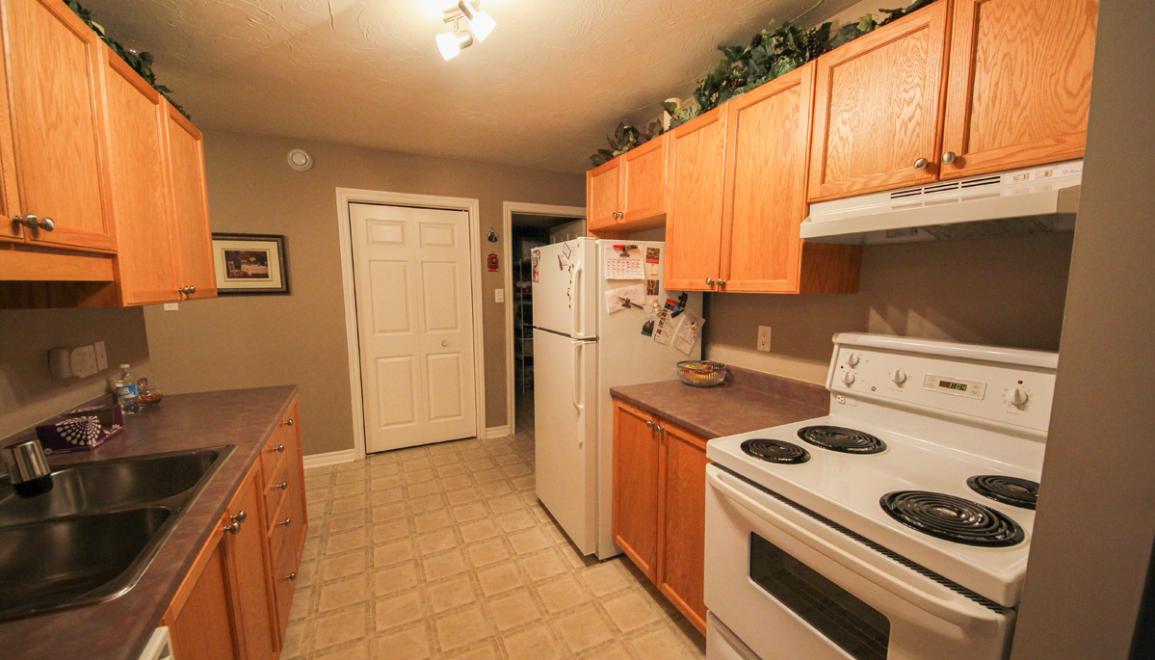 100 Archibald  Kitchen Image