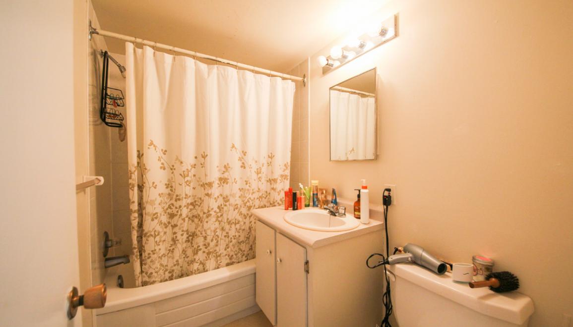 Princess Place Bathroom Image