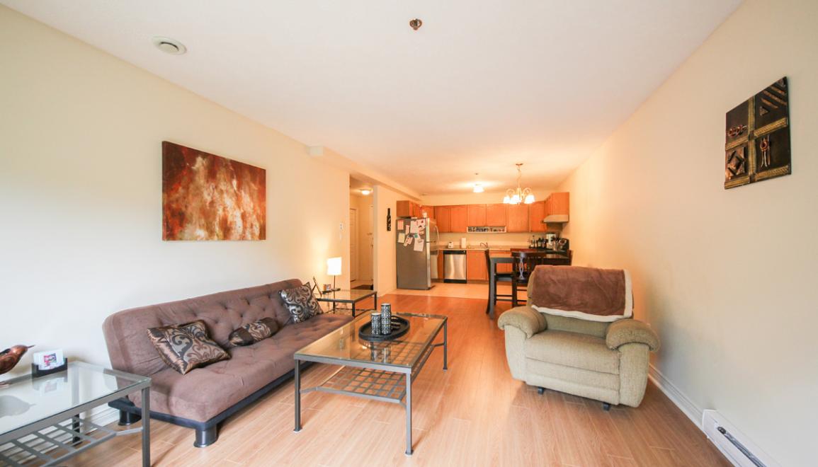 Southgate Apartments Living Room Image