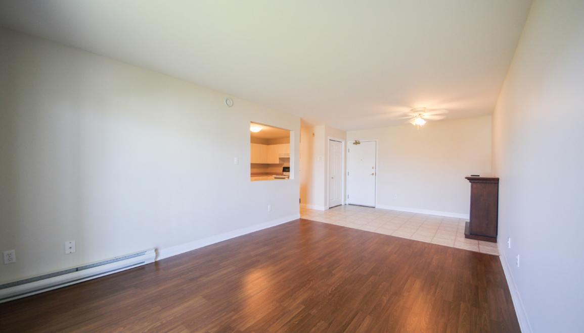 316 Acadie Avenue Apartments Living Room Image 2