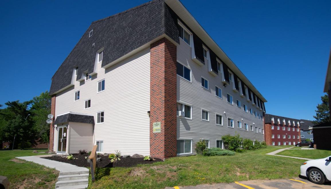 190 Parkside, 50-60 Greenfields Drive Exterior Image