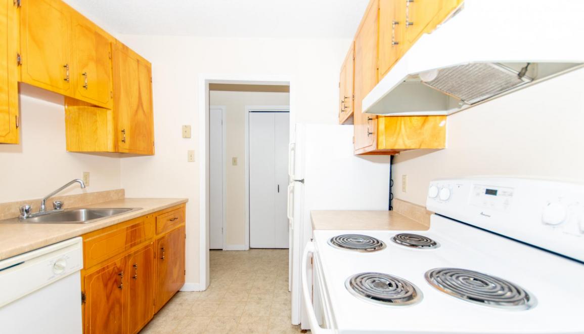 270 Parkside Apartments Kitchen Image