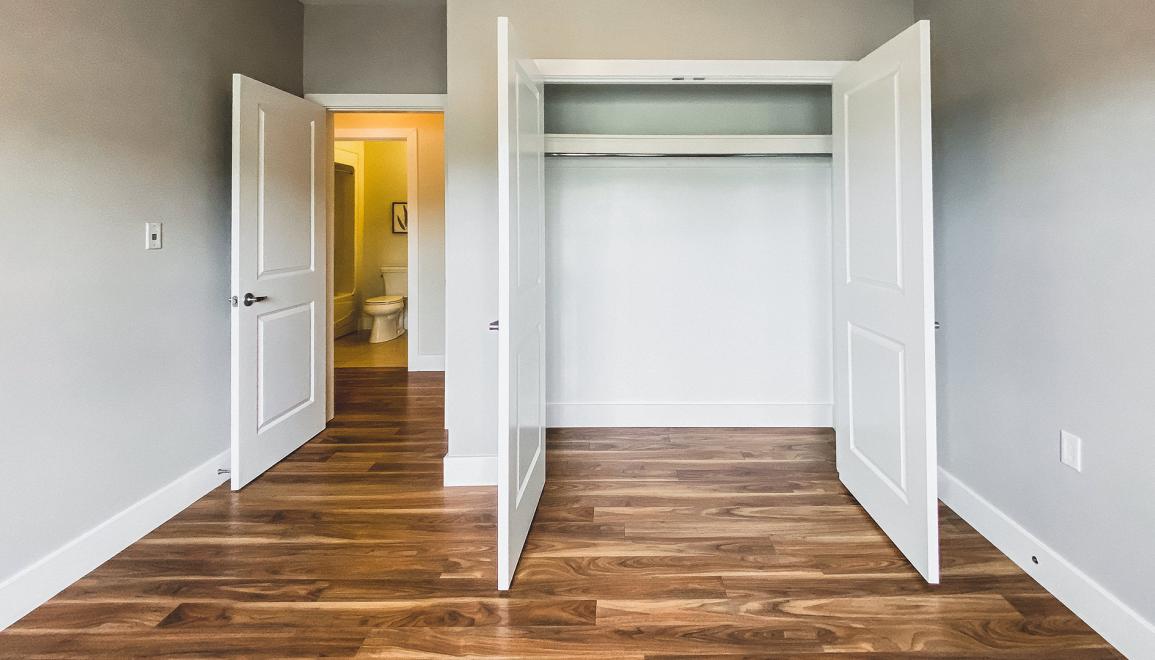 Chelsea Place I & 2 Apartments Bedroom With Closet Image