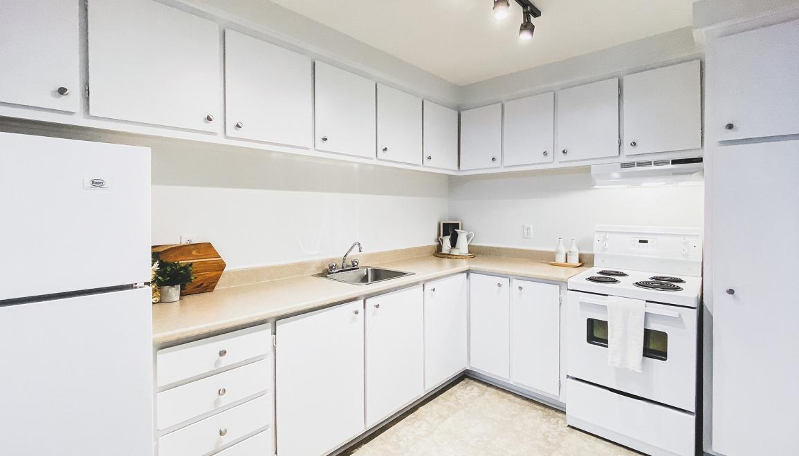170 Torbay Road Apartments Kitchen Image