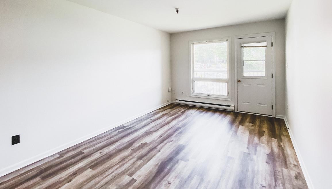Forest Manor Apartments Livingroom Image