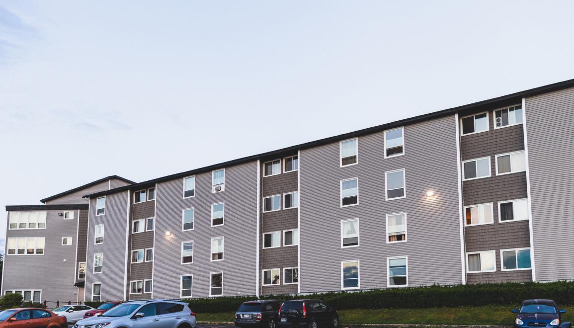 Meadowland Manor Apartments Exterior Building Image