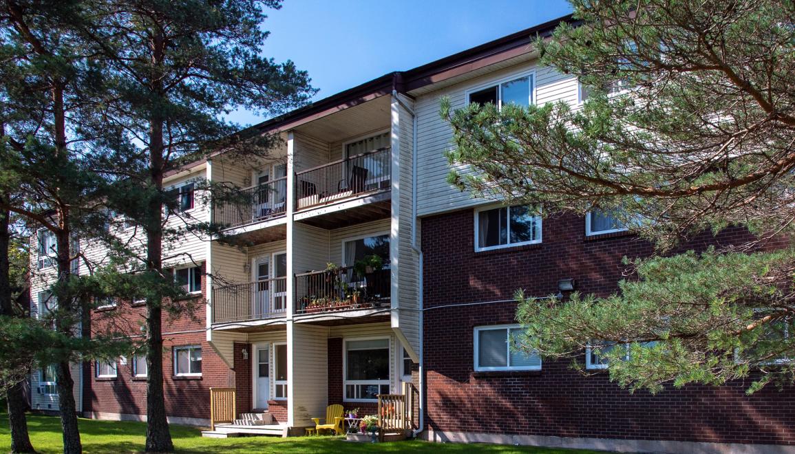 175-211 Harlington Exterior Image