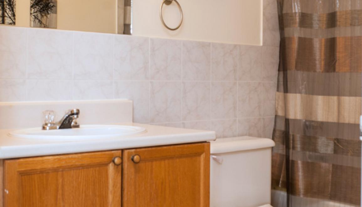 Glenbourne Gate Bathroom Image