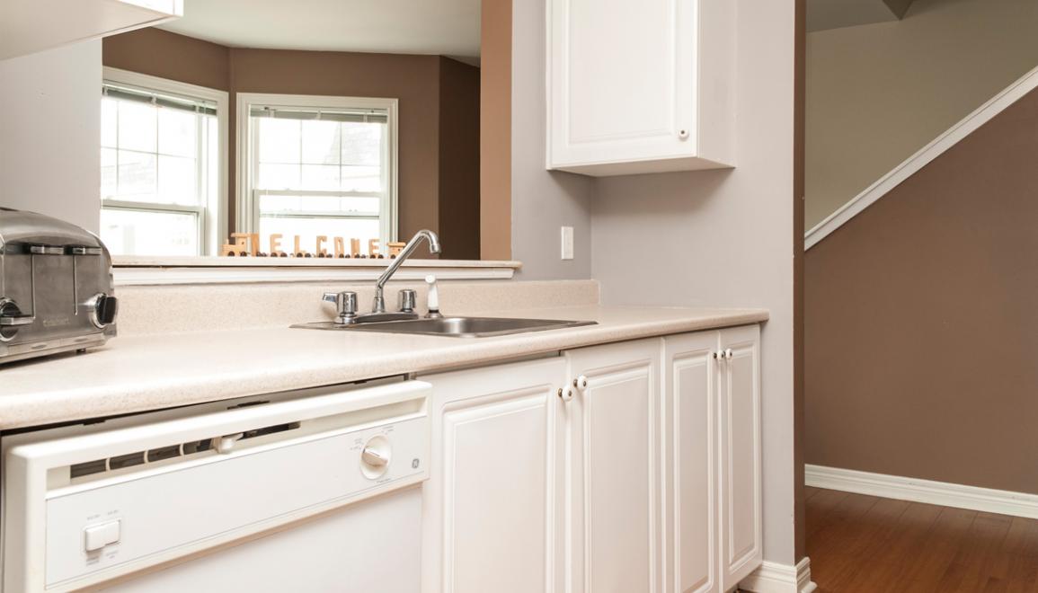 South Street Apartments Kitchen 2 Image