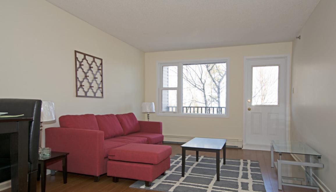 50 Barkton Lane Living Room Image
