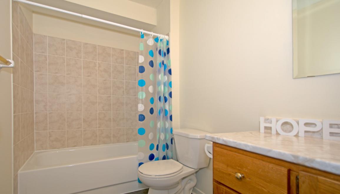 50 Barkton Lane Bathroom Image