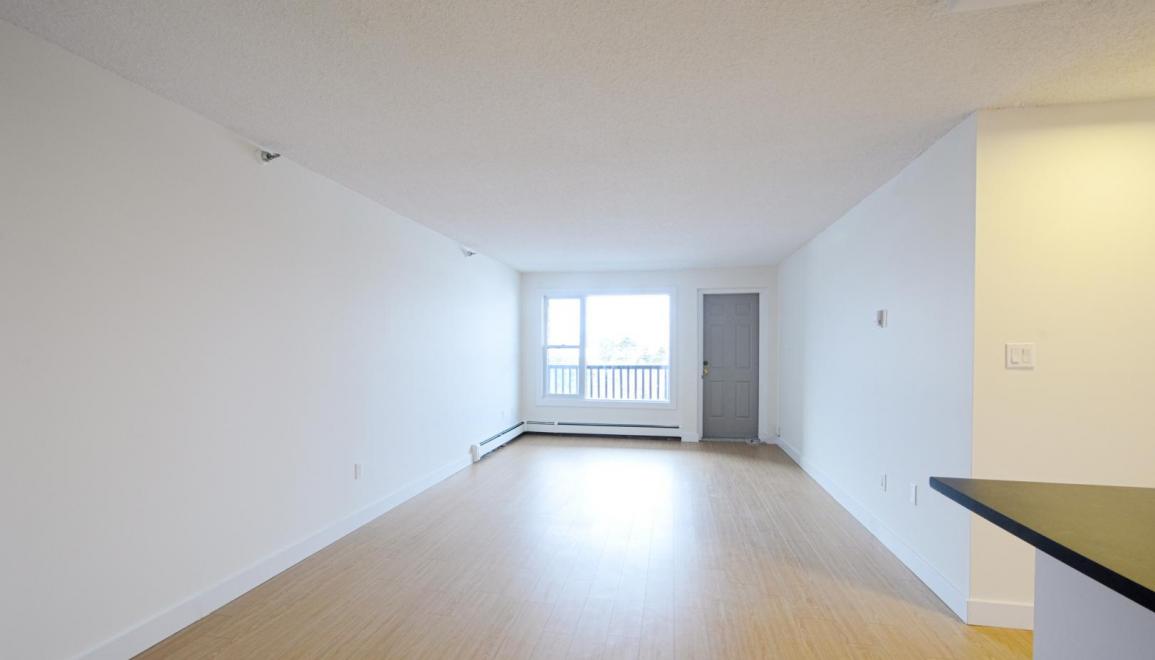 95 Knightsridge Living Room Image