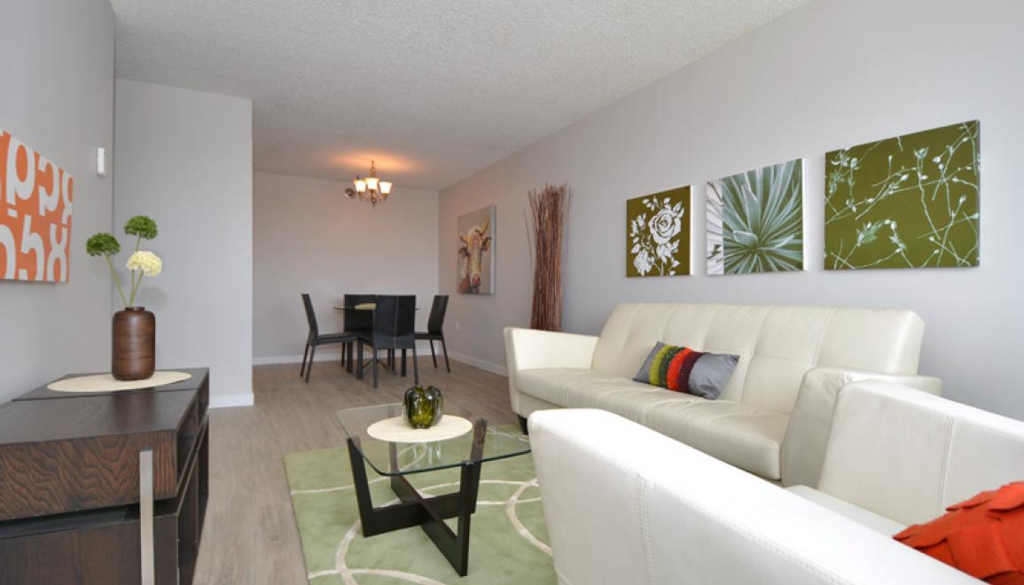 Quinpool Towers Living Room & Dining Area Image