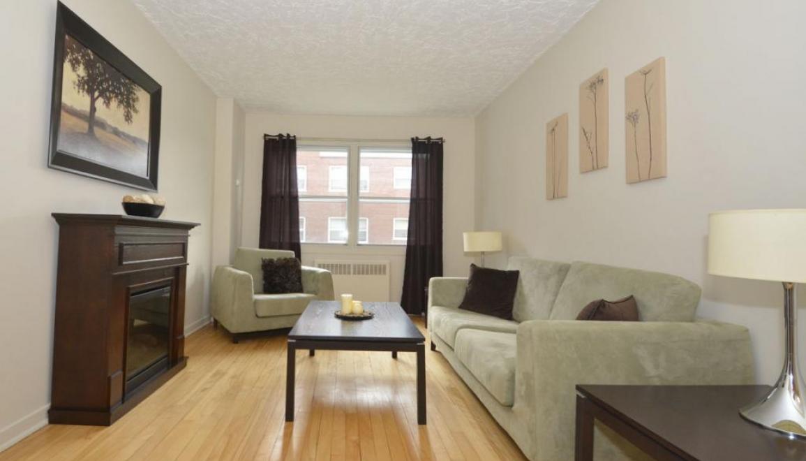 Lakefront Apartments Living Room 3 Image