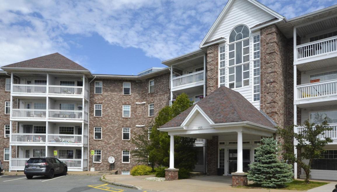 155 Stoneybrook Exterior Image