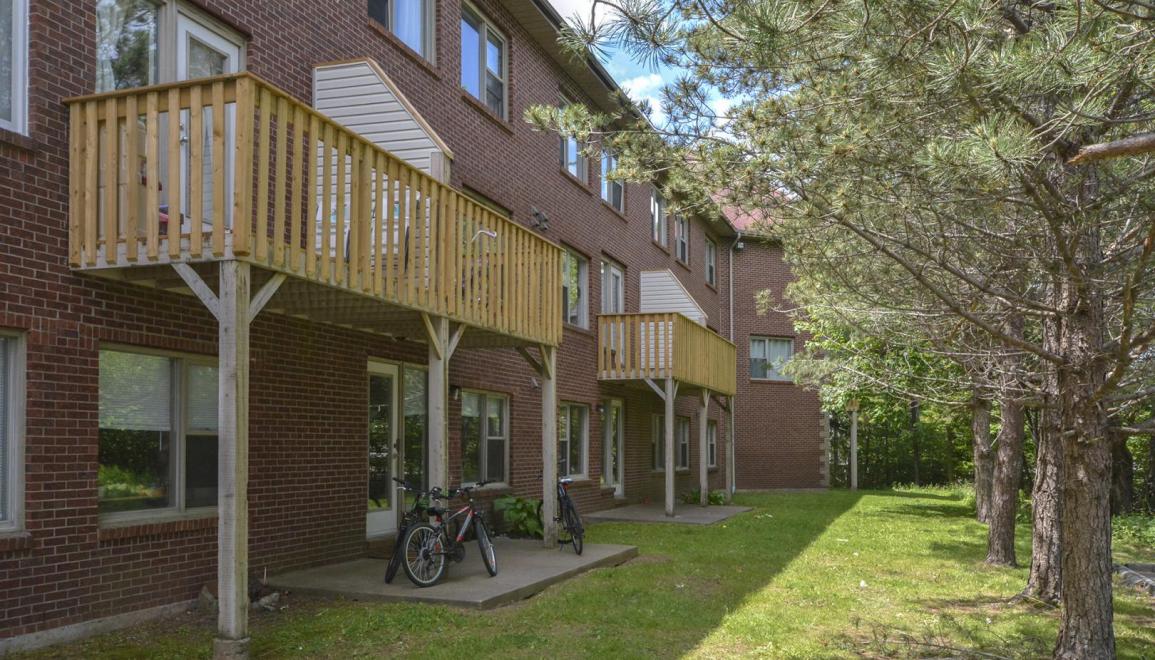 Radcliffe Exterior Image