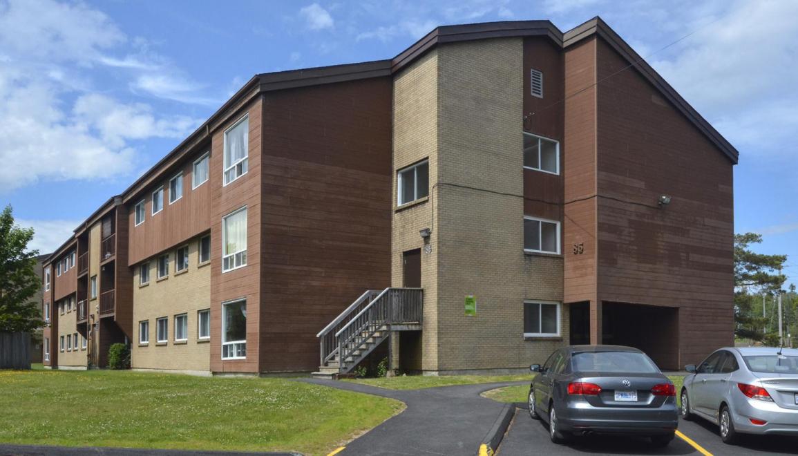 85 Harlington Exterior Image