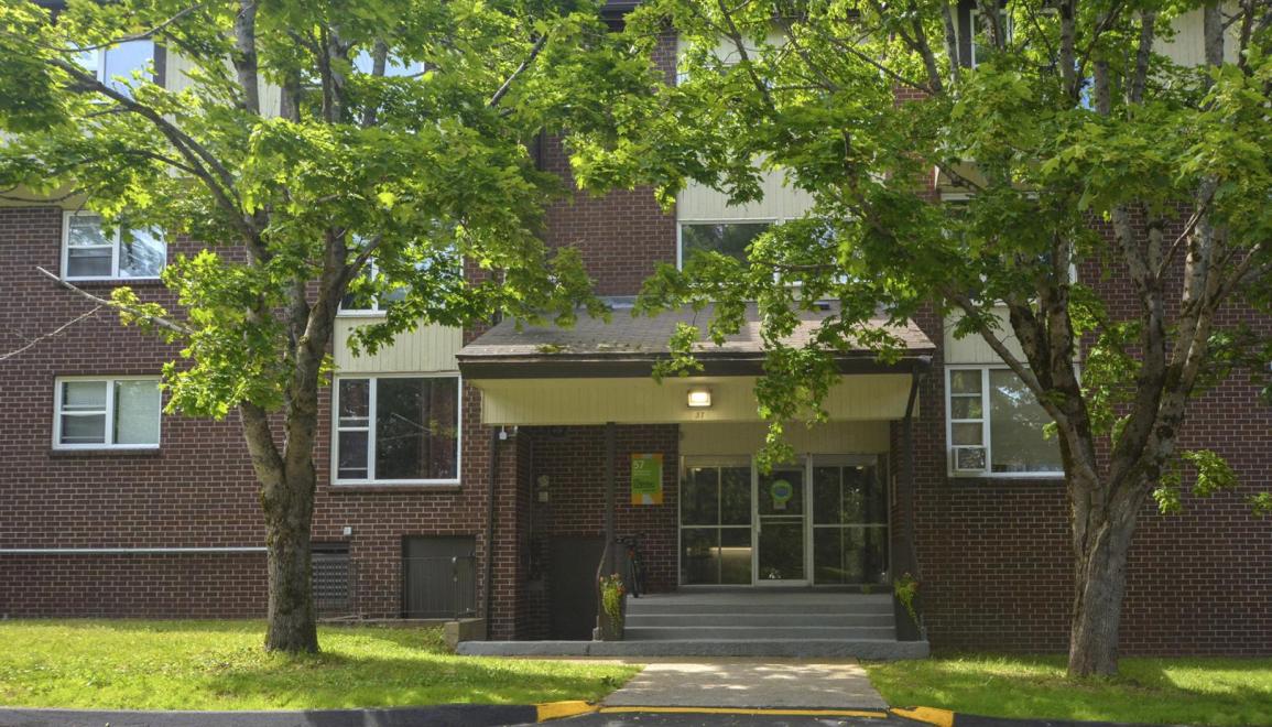 57 Westgrove Exterior Image