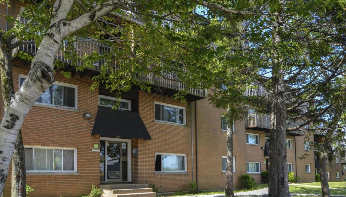 7-17 Plateau Exterior Image