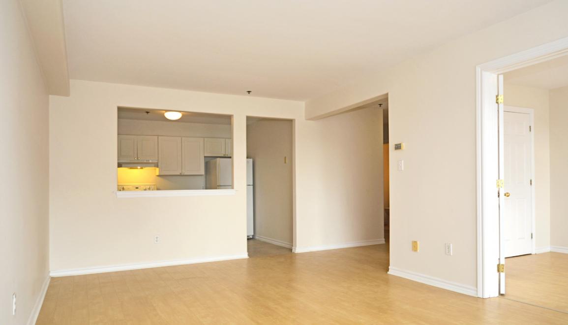 155 Stoneybrook Living Space Image
